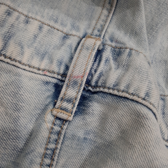 American Eagle Light Wash Distress Denim Shortalls - Picture 7 of 8
